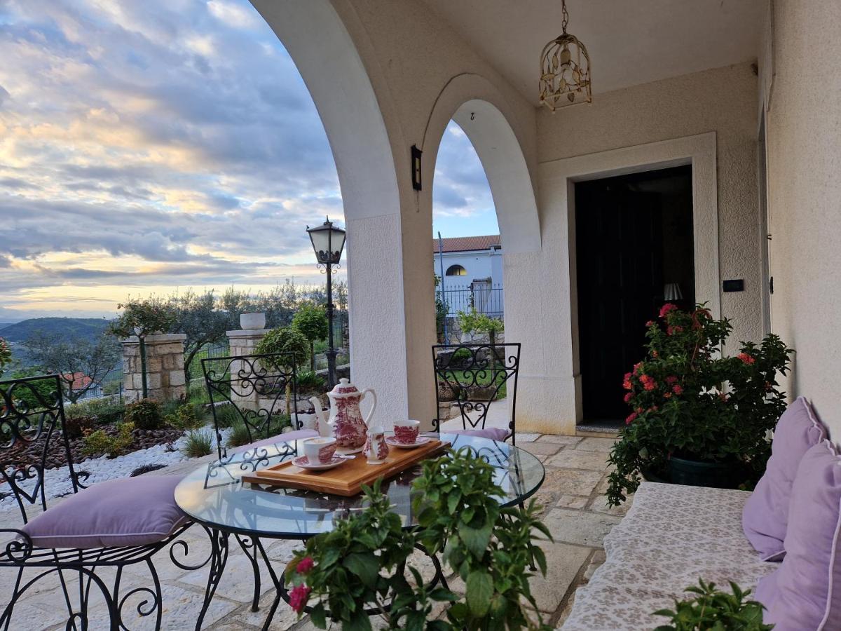Apartment Cristina With Stunning View Vizinada Экстерьер фото